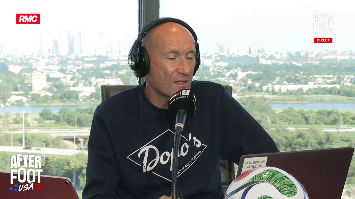 ๐ต๐น Gary de Jesus, qui suit l'รฉquipe du Portugal au Mondial : "La sลur de Cristiano nous a annoncรฉ qu'il s'agissait de la derniรจre Coupe du monde de Ronaldo. Elle a sous-entendu que รงa pouvait รชtre son dernier match de Coupe du monde."