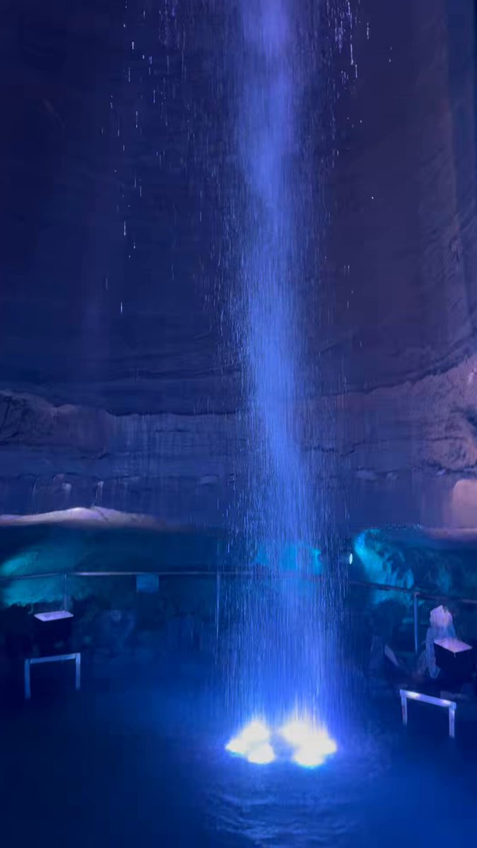 I visited Ruby Falls in Chattanooga, Tennessee today. Highly recommend it. Breathtaking 😍 I inadvertently left my wallet in the souvenir shop and drove back into town before I realized it. So I prayed and then I drove back up the mountain and they had my wallet with the $15 cash, my credit cards, and my passport. They were very kind. God Bless America.