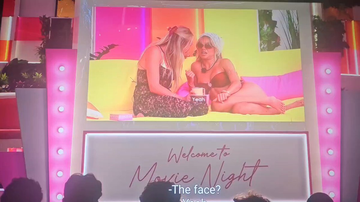 Them shushing Jen JDGSKWHKSBSNSHSJSJSNSH was she silent or was she SILENCED