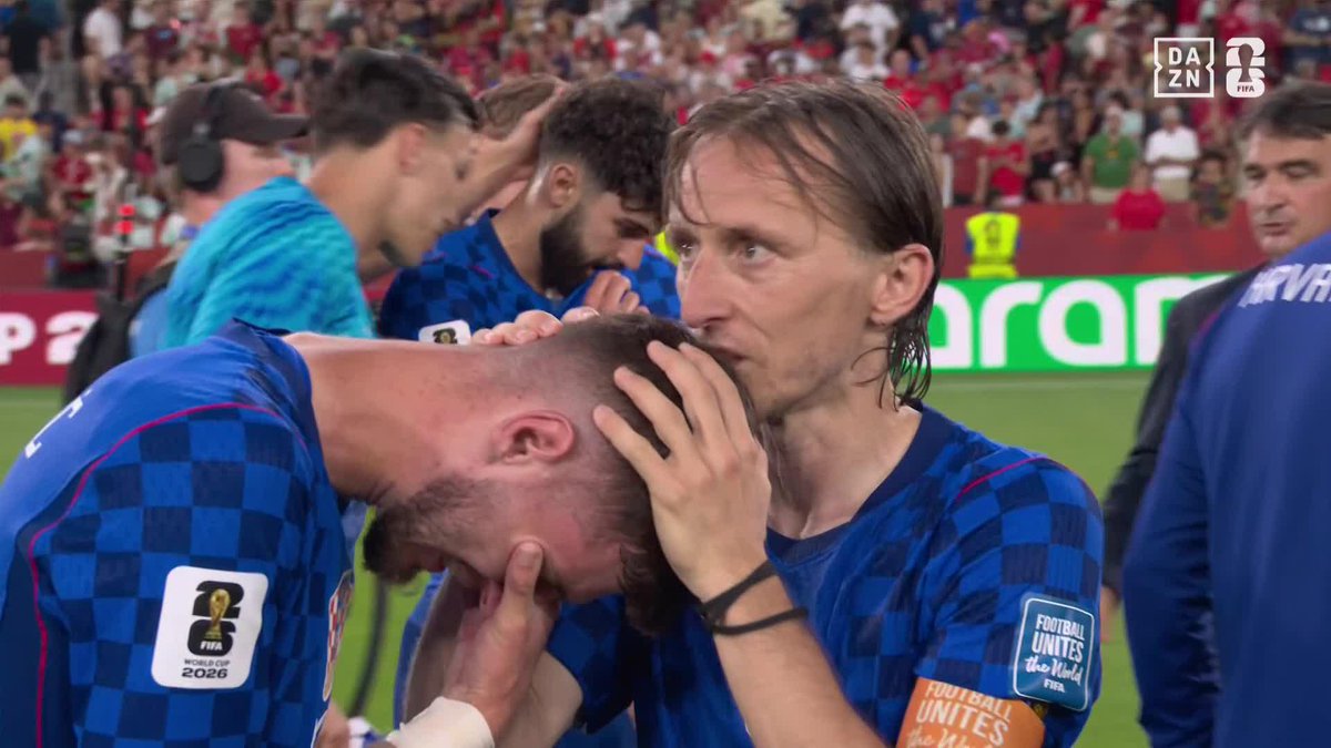 Los jugadores de Croacia, rotos después de ser eliminados por Portugal 😔 #DAZNMundial #FIFAWorldCup