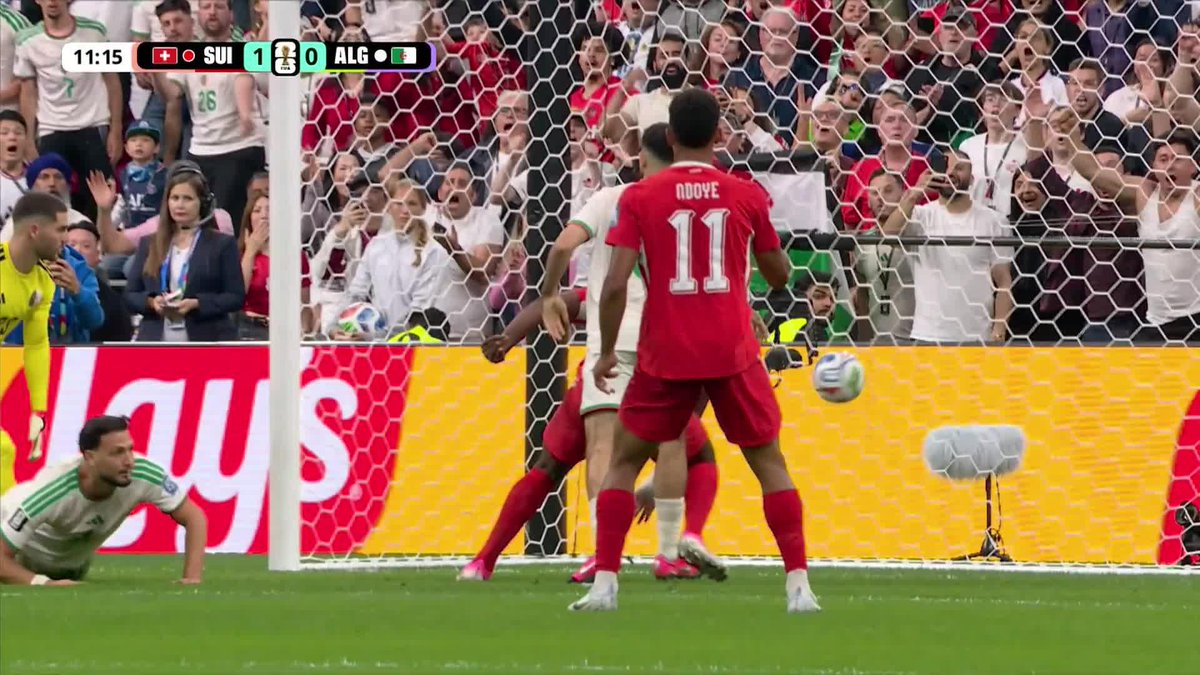 EMBOLOOOOOO! What a run from Manzambi to put the ball in and Switzerland takes the lead in Vancouver! 🇨🇭 #FIFAWorldCup