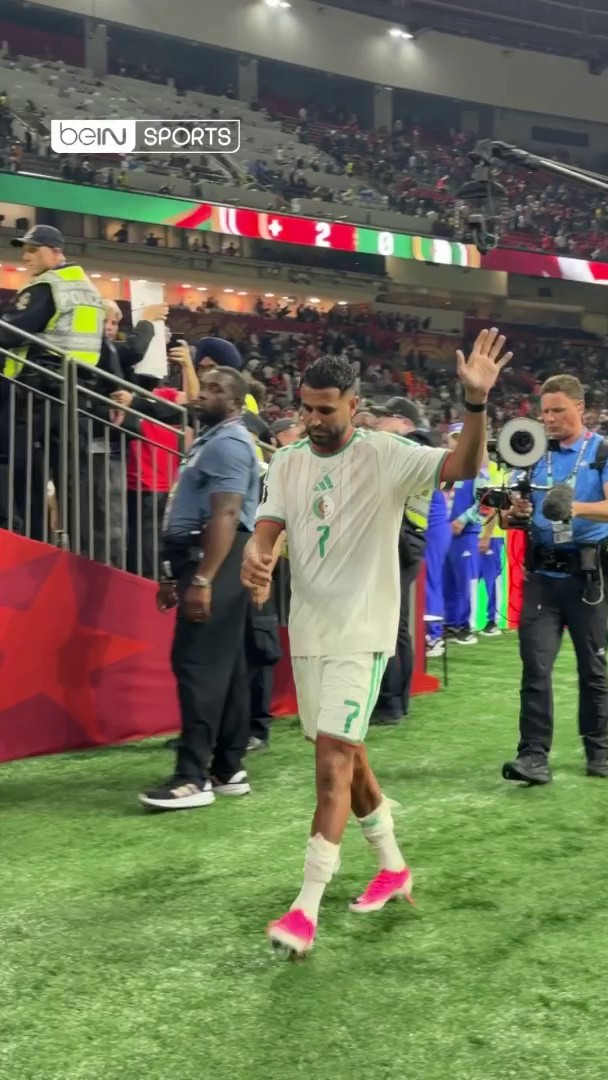 💚🇩🇿 هذه كانت آخر مرة نشاهد فيها رياض محرز بقميص المنتخب الجزائري بعد إعلانه الاعتزال الدولي. شكراً على كل الذكريات 👏 #كأس_العالم2026 | #مونديال2026 | #كأس_العالم #FIFAWorldCup2026 | #FIFAWorldCup | #beINWC26