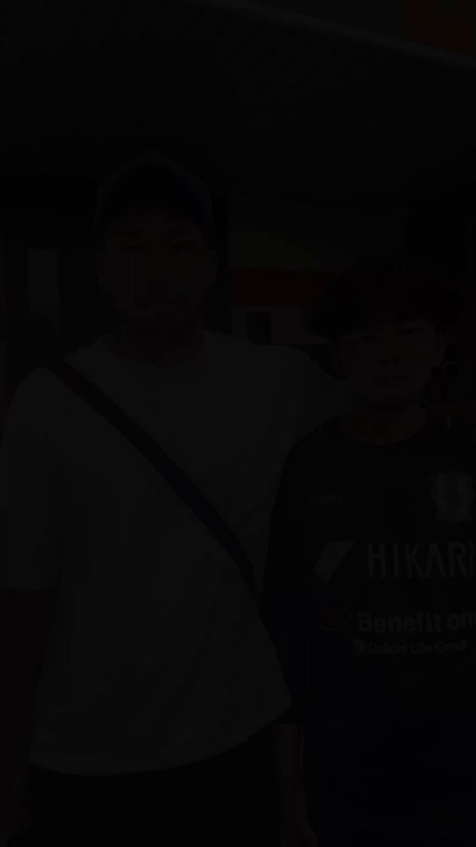 🎥｜愛媛FC 26/27 キックオフフェスタ🎉 #ehimefc #愛媛FC #愛媛FCキックオフフェスタ まで、あと2日‼️ 前回も大盛り上がりだったキックオフフェスタの思い出を、#徳重健太 選手が #膳泰智 副務と一緒に教えてくれました👀 💬徳重選手 「個人的には、◯◯をいっぱい食べられたことが嬉しかったですね...」 🔗詳細はこちら