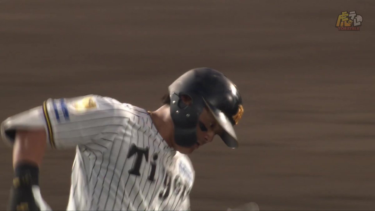 5回裏、前川右京選手がスタメン起用に応えるライトポール際に今季第2号のソロホームラン！