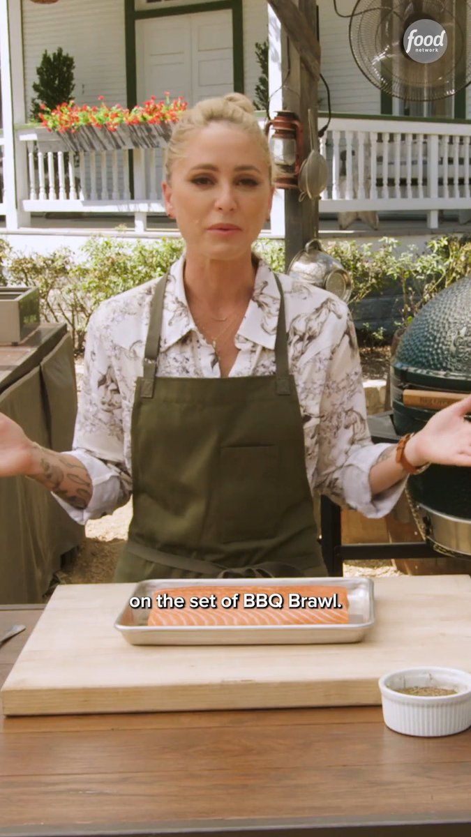 Cedar plank salmon couldn't be easier, especially for first time grillers! 🔥 Don't miss @chefbrookew on the FINALE of #BBQBrawl this Monday at 9|8c.