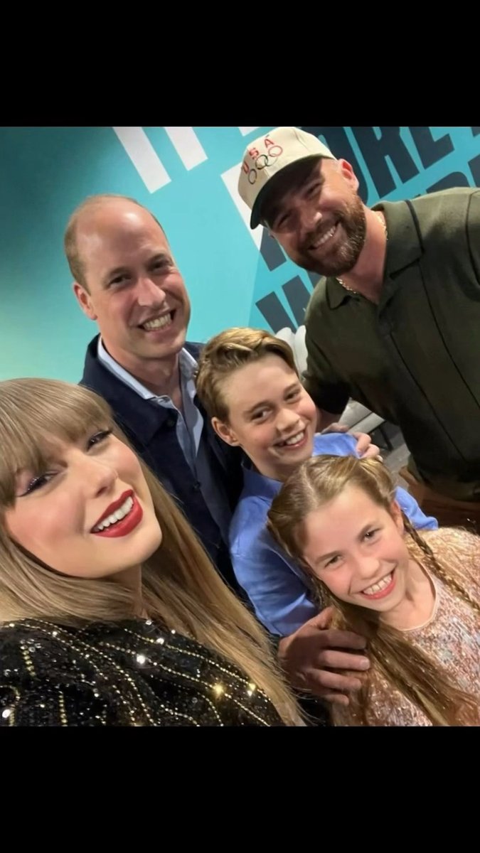 We didn’t have this crossover on our 2026 bingo cards! 👑🎙️ Prince William made a surprise appearance on New Heights just as Travis Kelce’s wedding celebrations got underway. Prince William famously first met Travis at Wembley Stadium when he took Princess Charlotte and Prince George to Taylor Swift’s Eras Tour concert on his 42nd birthday 🎉 The episode airs Friday July 3 at 12 pm EST 🏈 📽️: newheightshow 📸: taylorswift #princewilliam #traviskelce #taylorswift #nfl