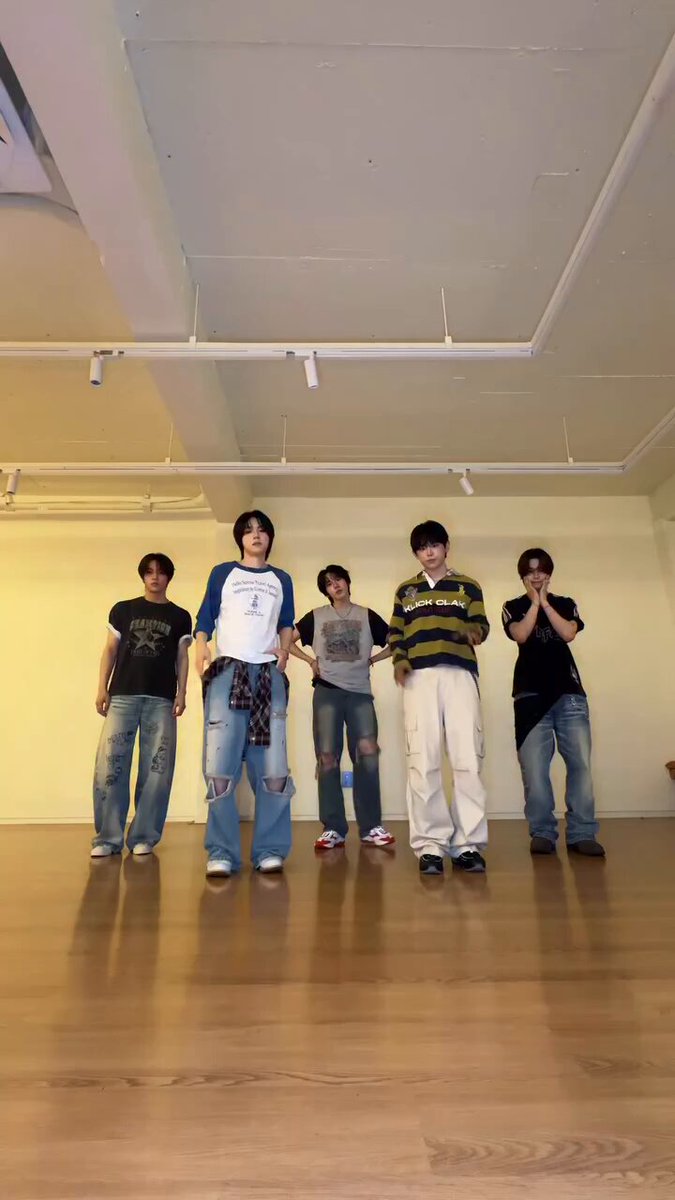 KEYVITUP dance to GOT7’s “A” in a newly shared video.