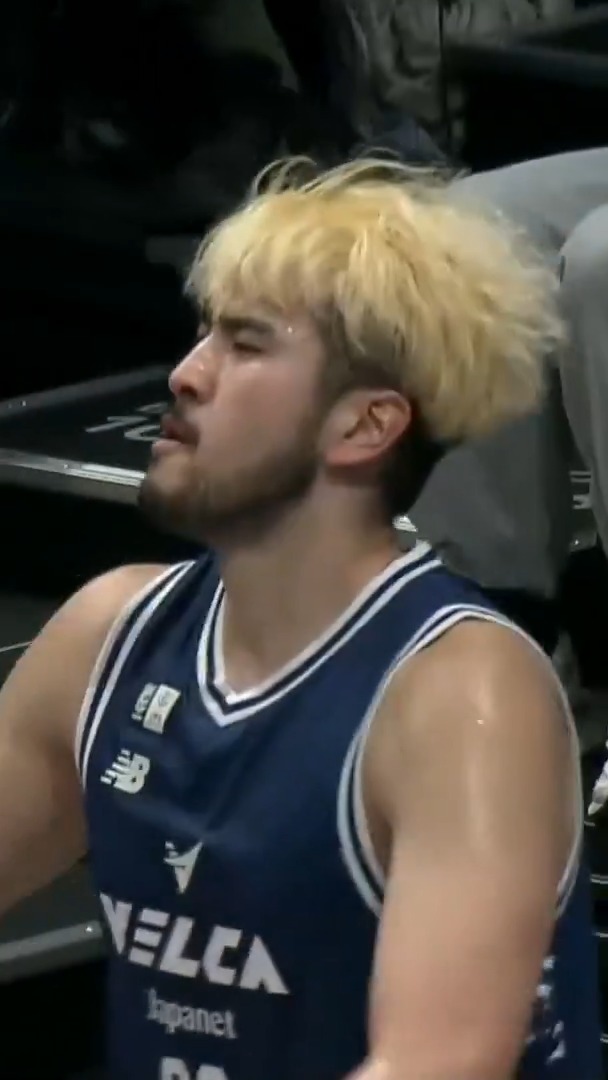 今日の代表戦でも披露したマイキーの豪快ダンク✊💥 ※動画は2025-26シーズン 川真田紘也 #AkatsukiJapan #川真田紘也 #Bリーグ #りそなグループ