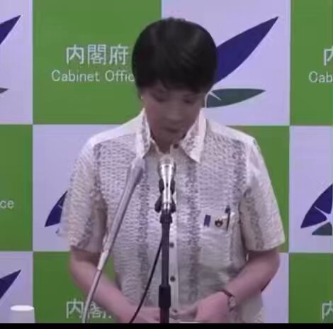 なんで 身体左右に動ぃてる⁉︎ www