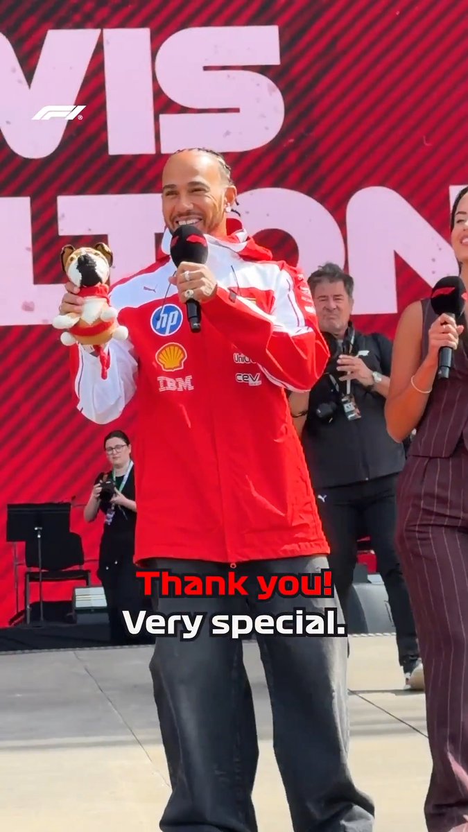 A fan's Roscoe teddy put a huge smile on Lewis' face 😃 #F1 #BritishGP