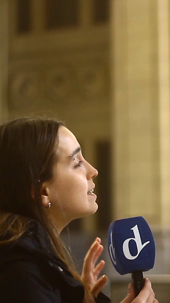 “Soy técnico electromecánico y tengo que trabajar en un Kiosco porque no consigo nada mas, voté a Milei para seguir la corriente, los precios se mantienen... bah, no tanto, en el kiosco TODO AUMENTA, pero bueno, yo me guío por la palabra de Dios" Sin boludos no hay Milei
