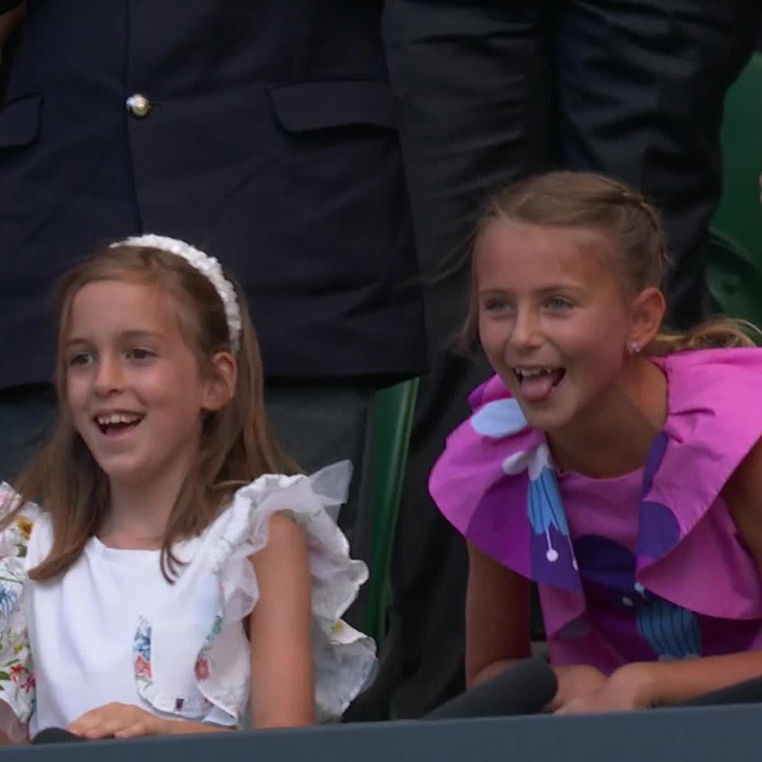 Jak wygląda celebracja Djokovicia❓ TANIEC Z... CÓRKAMI 😍 #Wimbledon