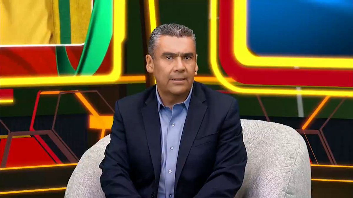🚨 ¡CAMBIARÍA EL HORARIO DE MÉXICO VS. INGLATERRA! 🚨 Oscar Guzman nos habla del reajuste al reloj para el encuentro de octavos de final de #LaCopaxFSMX en el Estadio Ciudad de México #FOXGolMéxico