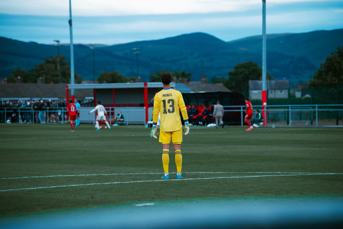 🥅🐠 La portería de España tiene memoria de pez. Esta es la historia de Manu González, el muro de España en el #U19EURO. ℹ️ #NuestraBase