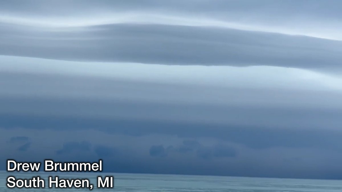 Drew is near South Haven, MI where a INSANE shelf cloud is moving in! - 3:36pm ET