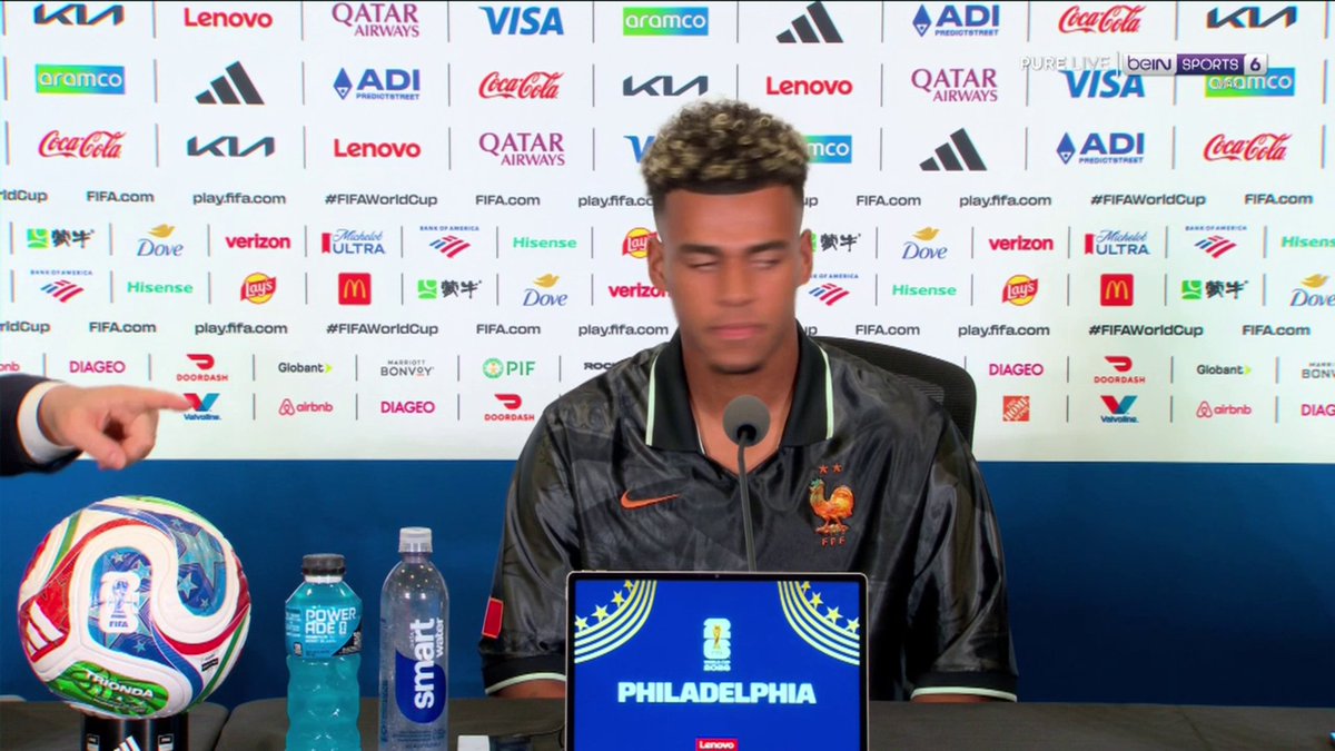 "𝗝'𝗔𝗜 𝗘𝗡𝗩𝗜𝗘 𝗗𝗘 𝗚𝗔𝗚𝗡𝗘𝗥 𝗖𝗘𝗧𝗧𝗘 𝗖𝗢𝗨𝗣𝗘 𝗗𝗨 𝗠𝗢𝗡𝗗𝗘 𝗔𝗨𝗦𝗦𝗜 𝗣𝗢𝗨𝗥 𝗠𝗢𝗡 𝗚𝗥𝗔𝗡𝗗 𝗙𝗥𝗘̀𝗥𝗘 !" Désiré Doué qui parle avec fierté de son frère, Guela Doué. 🇫🇷🤝🇨🇮 (🎥 beIN SPORTS)