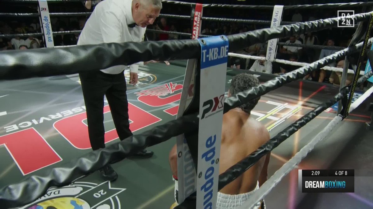 William Scull gets the KO IN 4! #ScullCastillo ▪️