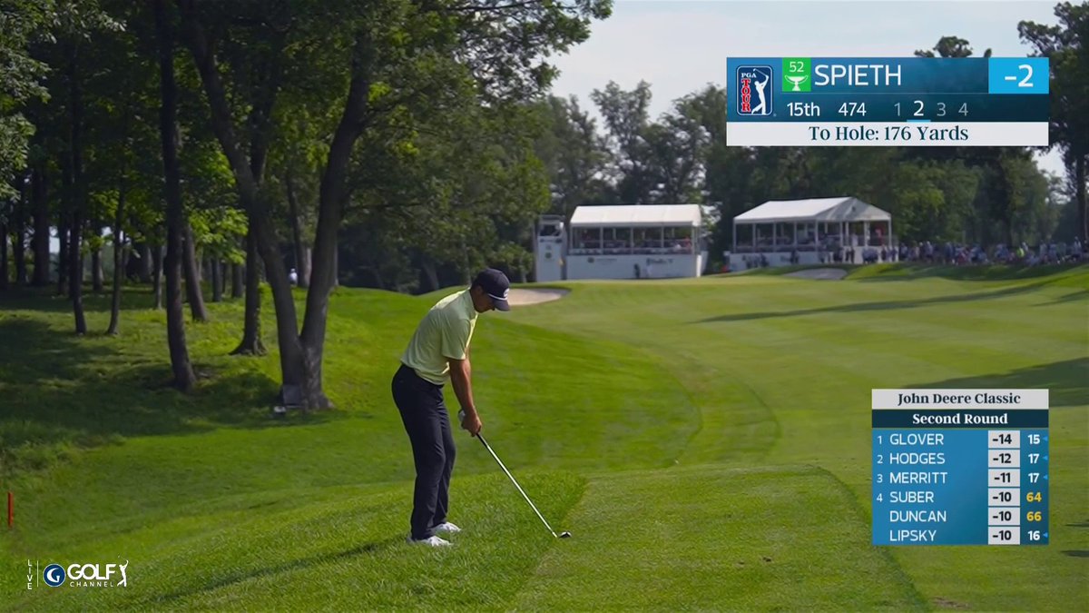 Jordan Spieth sticks the approach shot to set up birdie 🔥