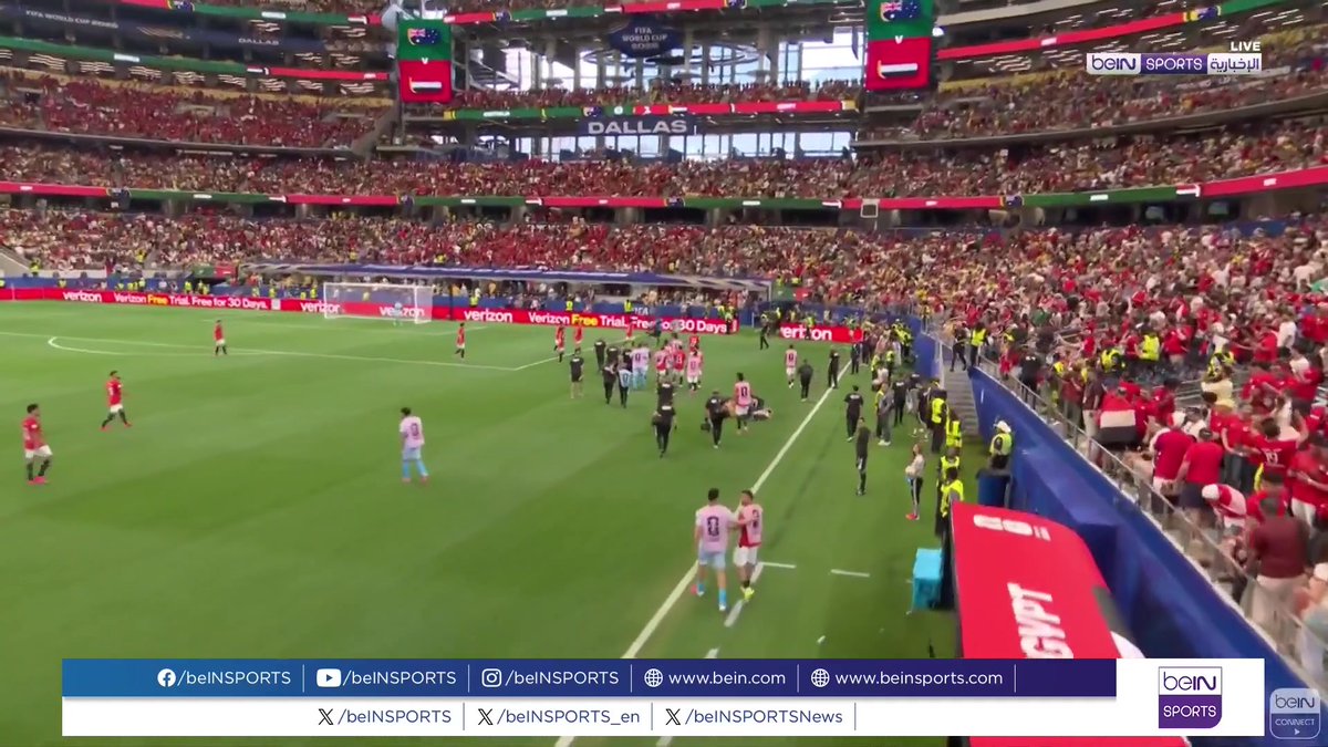 🟣🎥 #تقرير_خاص | تأهل المنتخب المصري للمرة الأولى في تاريخه إلى ثمن نهائي كأس العالم FIFA 2026 وذلك بعد فوزه على نظيره الأسترالي بركلات الترجيح، بعد أن انتهت المباراة في وقتيها الأصلي والإضافي بالتعادل 1 - 1 🎙️تقرير | مؤمن تركي Mumen Turki
