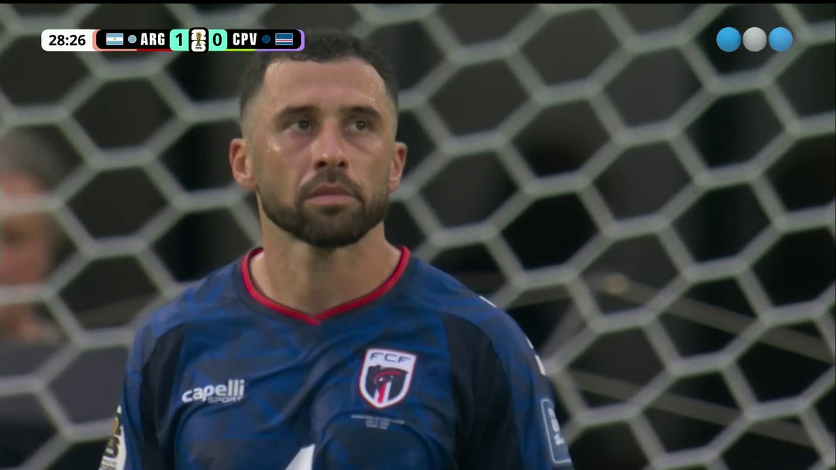 ¡GOL DE ARGENTINA! 🇦🇷 Control y golazo de Leo Messi para abrir el marcador 📺 Argentina 1-0 Cabo Verde | Viví el #MundialXTelefe en con Pablo Giralt y @clankjpv