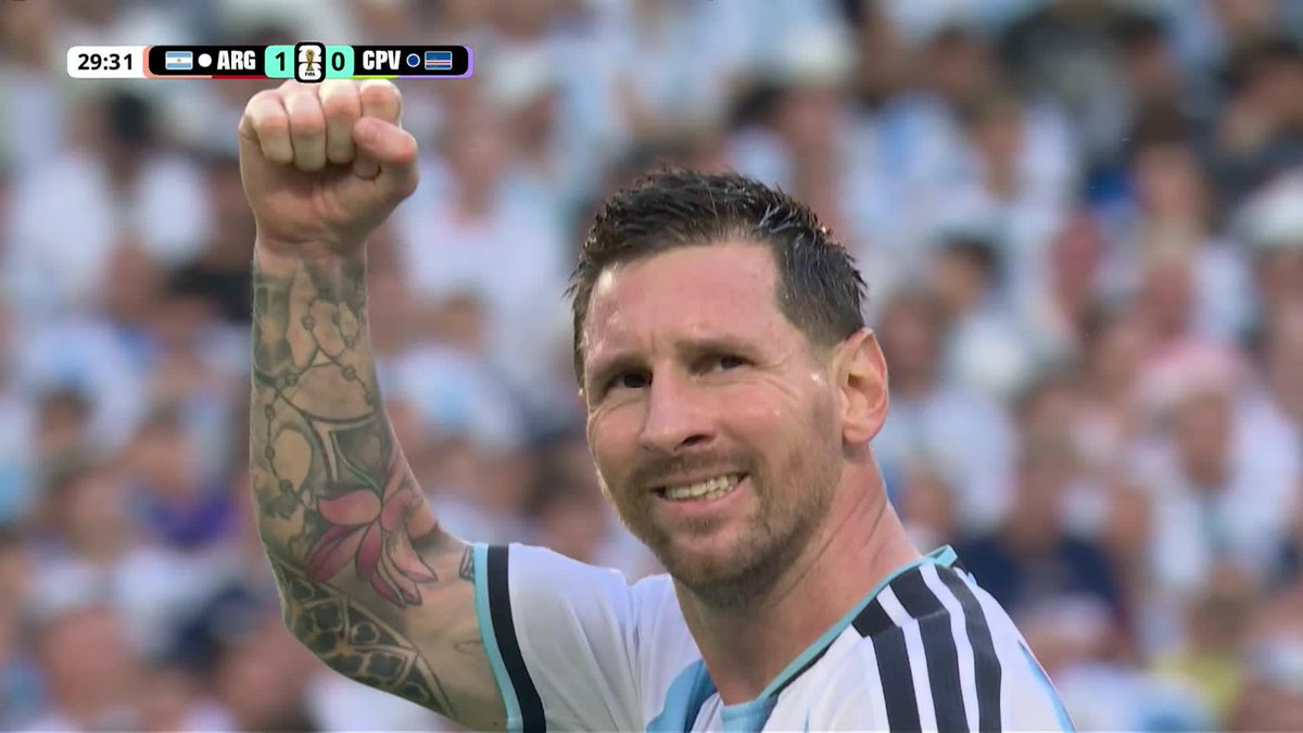 MESSI OH MY GOODNESS WHAT A TOUCH, WHAT A FINISH!! 😮 It's #FIFAWorldCup goal number 20 and his 7th of the tournament to give Argentina a 1-0 lead!