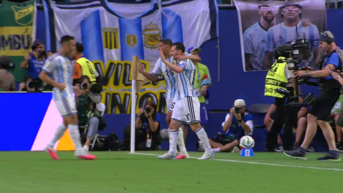 Mirá lo que es ese pase, por favor.