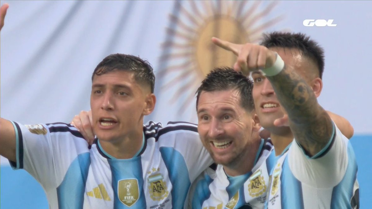 Una genialidad más: un gol más. Messi adelanta, otra vez, a Argentina 🐐