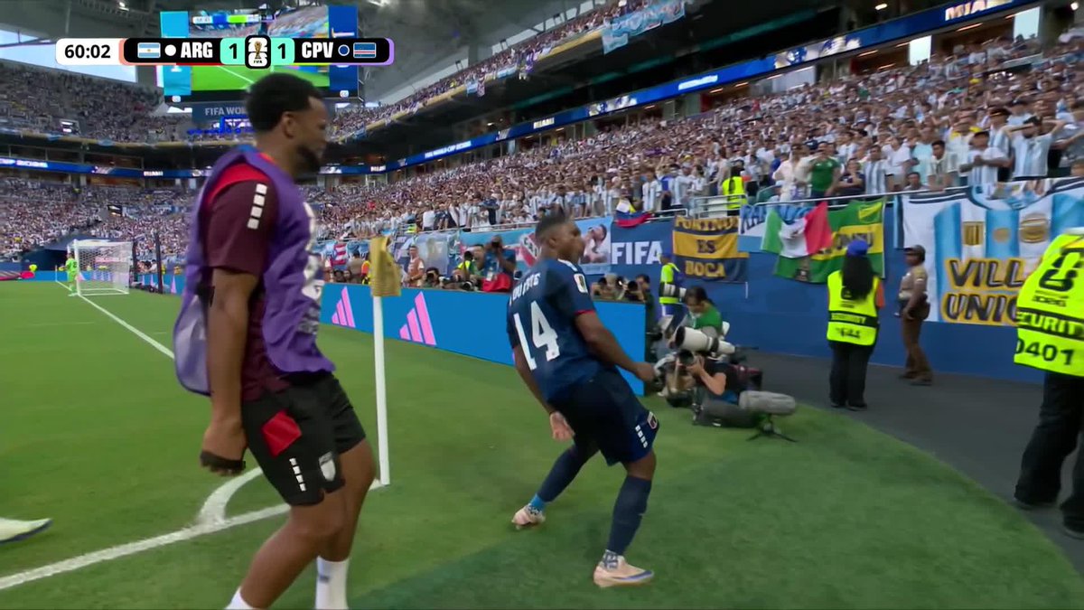 CABO VERDE HAVE AN EQUALIZER!!! 😮 Argentina is stunned by Deroy Duarte's goal #FIFAWorldCup