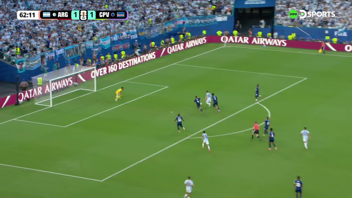 VOZINHA LE ATAJÓ EL MANO A MANO A MESSI. ❌🇦🇷