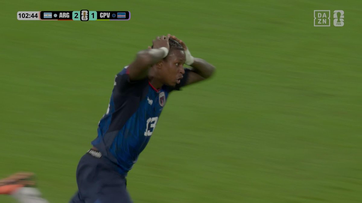¡ES UNA SALVAJADA! 🤯 ¡ES EL MEJOR GOL DEL MUNDIAL! 🚀 LO DE CABO VERDE EN ESTE MUNDIAL NO TIENE SENTIDO 😯 EL GOLAZO DE LOPES CABRAL PARA EMPATAR A ARGENTINA EN LA PRÓRROGA 🔥 #DAZNMundial #FIFAWorldCup