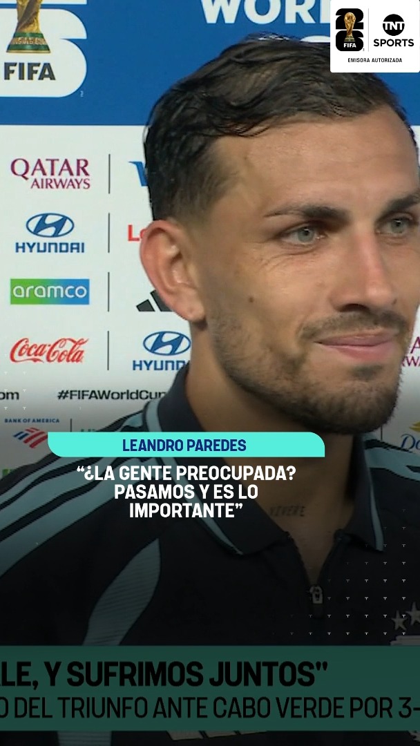 "NO, ¿PREOCUPADA POR QUÉ?" 🤔 Leandro Paredes y una CONTUNDENTE respuesta sobre lo que sufrieron los fanáticos argentinos con el duelo ante Cabo Verde. #TNTSportsMundial