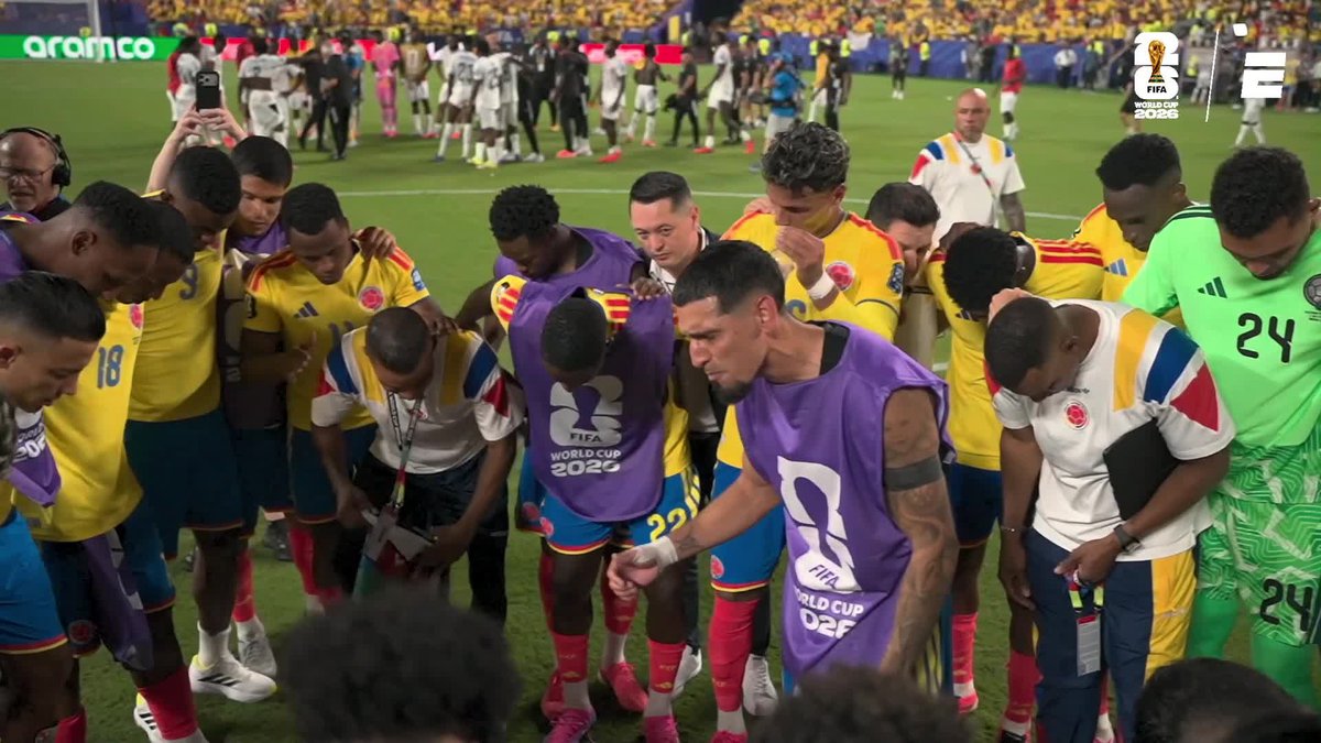 UNIÓN: el plantel de Colombia se juntó tras el triunfazo 1-0 ante Ghana en los 16avos de final del Mundial. ⚽ #ESPNMundial 📺 Mirá los mejores partidos de la #FIFAWorldCup por ESPN, en el Plan Premium de #DisneyPlus