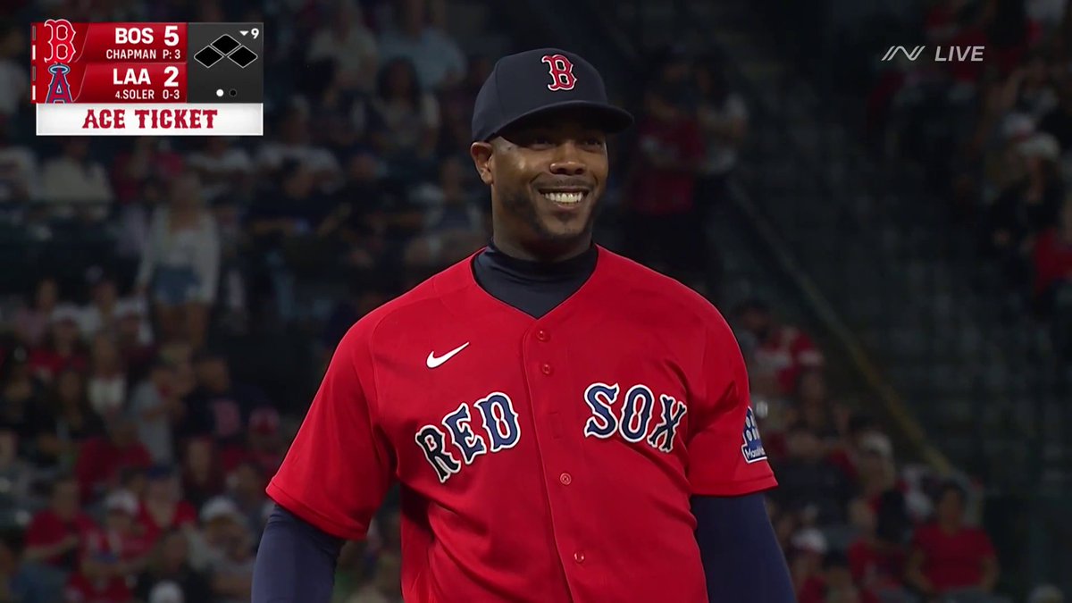 STRIKEOUT 1,364 🔥 Aroldis Chapman is now the all-time leader in strikeouts by a relief pitcher 🙌