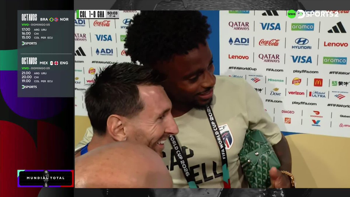 CAVO VERDE Y MESSI… Los jugadores de Cabo Verde esperaron a que Lionel Messi terminara de atender a los medios para pedirle una foto. Para muchos de ellos era la oportunidad de cumplir el sueño de conocer a su ídolo y compartir la cancha con él.