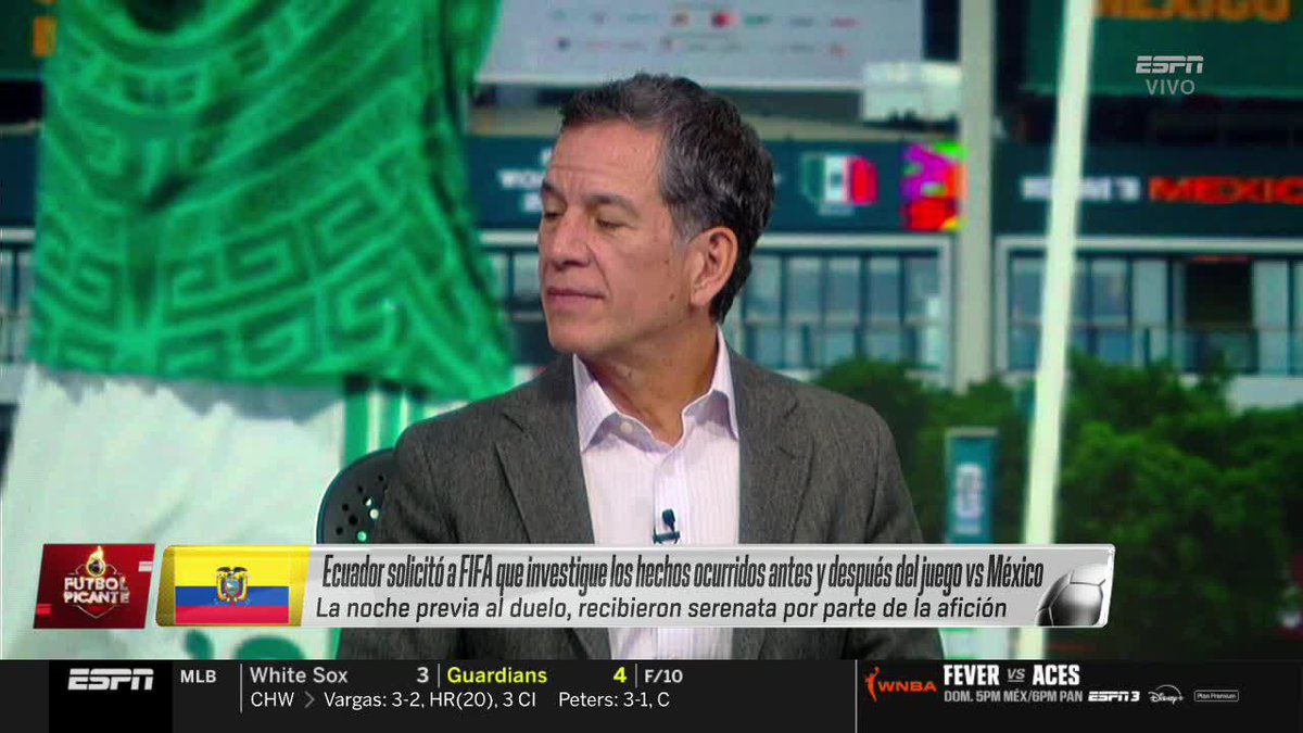 ¡ECUADOR SE QUEJÓ CON LA FIFA! 😬 🇪🇨 La mesa habló sobre el comunicado de la Federación de Ecuador, que presentó un reclamo oficial ante la FIFA. Disfruta de Futbol Picante en ESPN y #DisneyPlus Premium. 📺