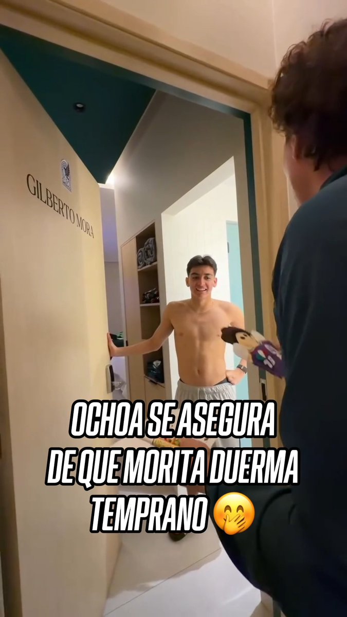 HAY QUE CUIDAR AL NIÑO 🫐 🙏 Gracias Don Memo, por hacer que Morita duerma a sus horas y haga su tarea. Lo necesitamos al 100% para enfrentar a Inglaterra. 😎 📹 miseleccionmx