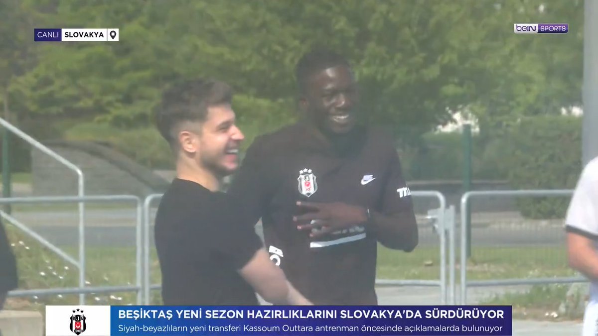 😅 Beşiktaş'ın yeni transferi Kassoum Ouattara, muhabirimiz Tayfun Akkaya'nın sorusuna yanıt verirken bir sürprizle karşılaşıyor... #beINSPORTS