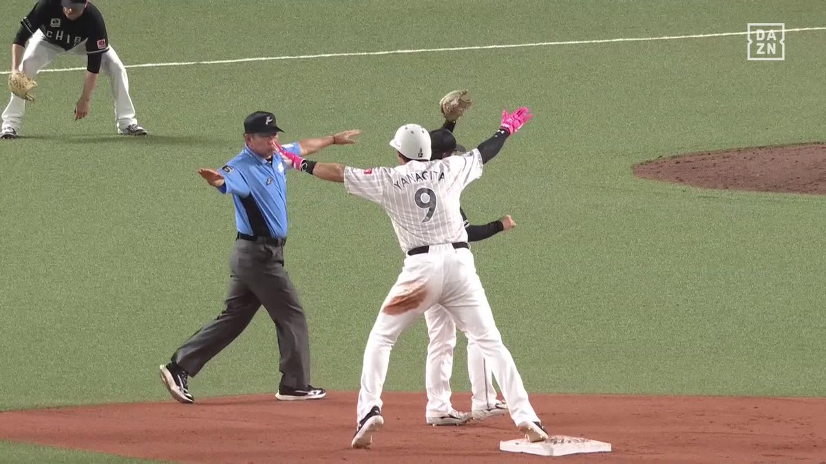スペシャルな走塁技術 37歳とは思えない 柳田悠岐 ベース手前でタッチをかわす ⚾️ソフトバンク×ロッテ #sbhawks #だったらDAZN
