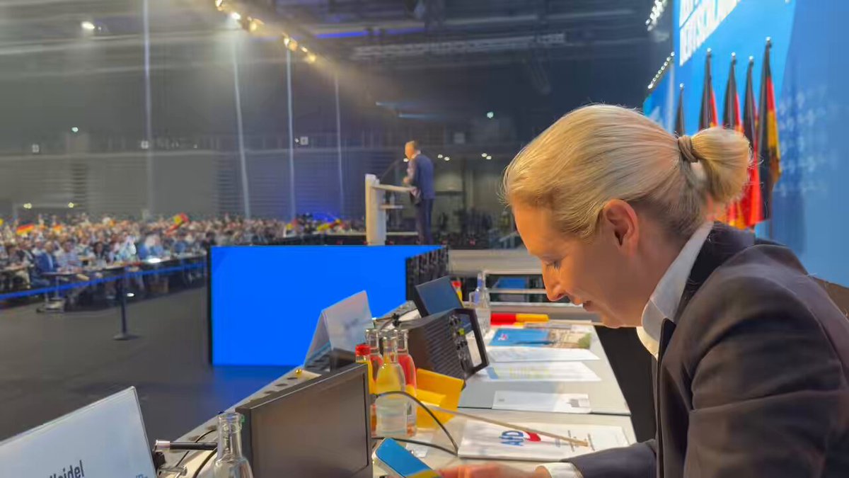 Los geht's💪 in Erfurt mit dem Bundesparteitag unserer #AfD🇩🇪
