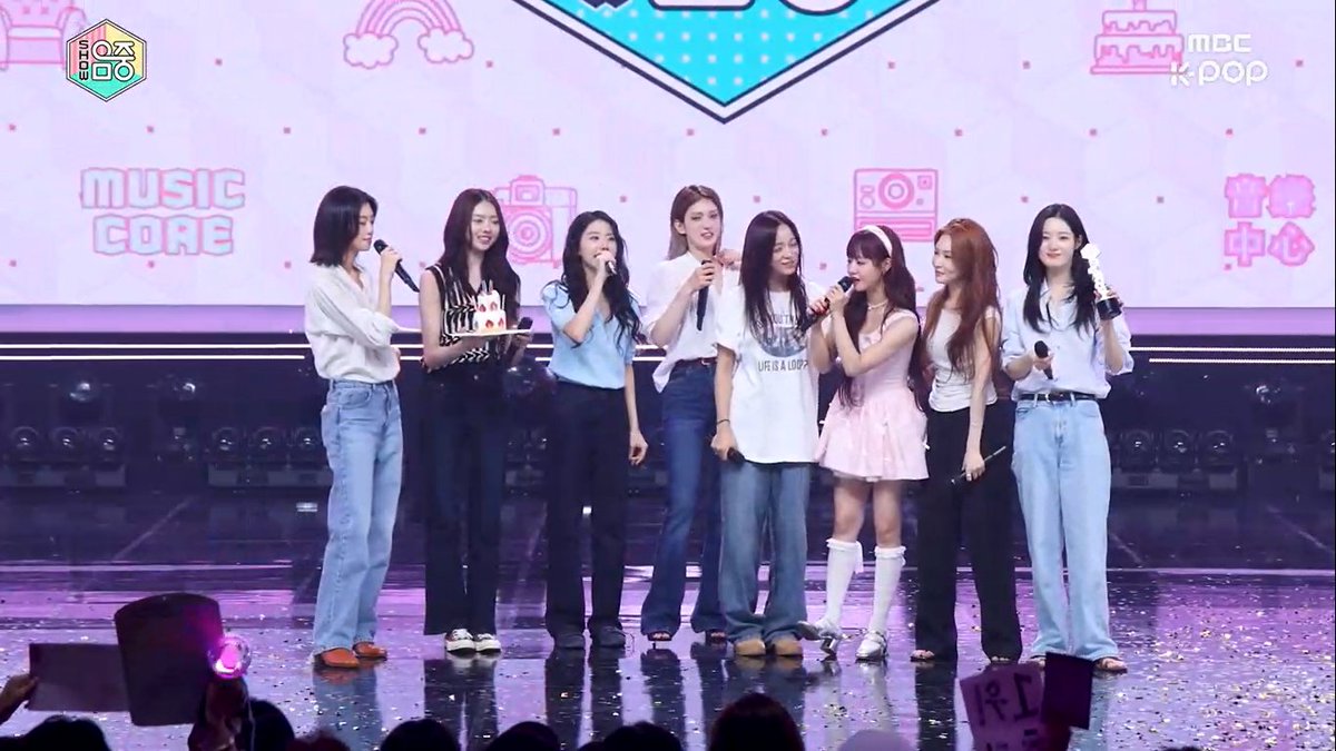The perfect ‘Suddenly’ encore by I.O.I to celebrate their first-ever Triple Crown! 👑🔥 #Suddenly3rdWin #IOI12thWin #아이오아이 #IOI #갑자기 아이오아이 (I.O.I)