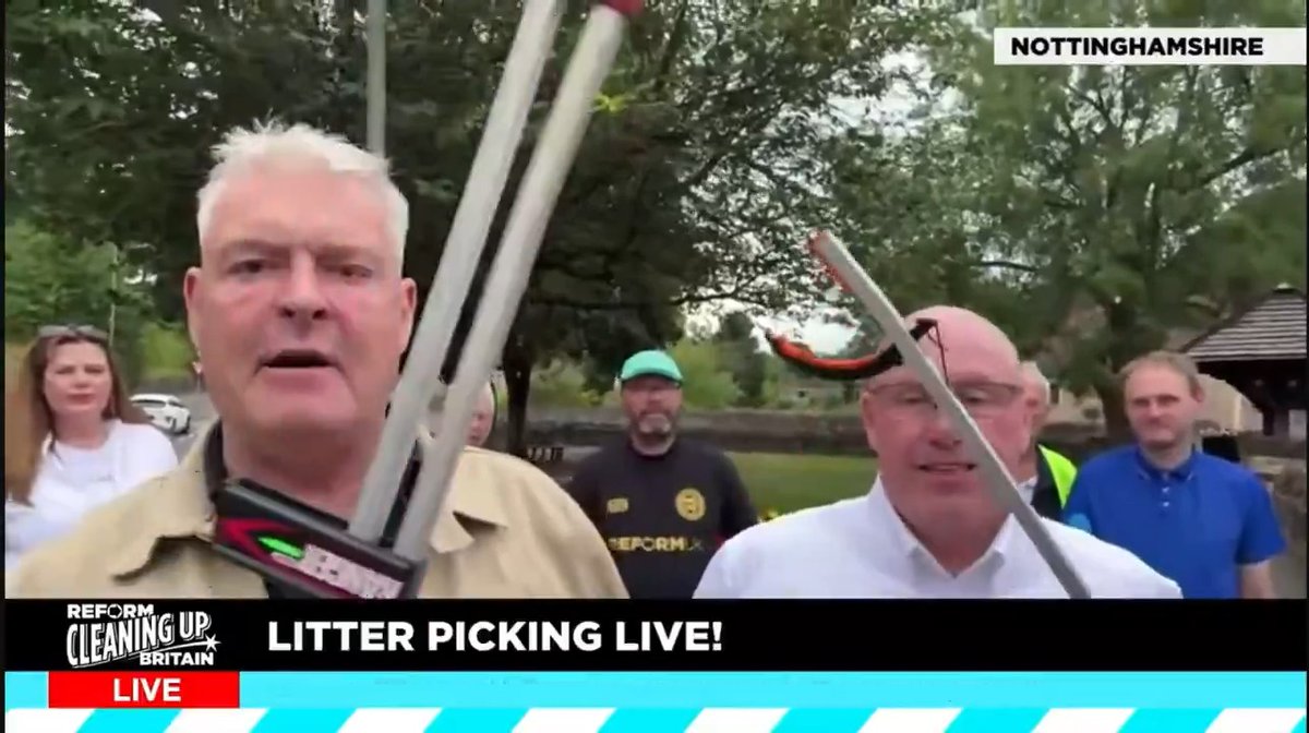 Lee Anderson is out with Reform UK activists in Nottinghamshire today. Cleaning up Britain starts locally. 💪 #CleaningUpBritain