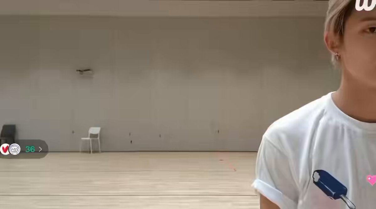 🧸💬 i’m back 🧸💬 please dance to ‘take my half’ now 🦊 take my half? okay, i just have to dance to HALF of it, right? since it’s take my HALF 🧸💬 wow a celebrity read my comment 🦊 (enacting the lyrics) 🧸💬 i asked you to dance to it why are you doing a musical 🦊 ‘take my half’ is hard to dance to beomgyu, get out. 🐿️💬 please dance to ‘bird of night’ 🐿️💬 bird of night 🦊 wait is beomgyu still here? i should try ‘take my half’ again 🧸💬 yes 🦊 no it’s hard, get out. 🧸💬 okay…