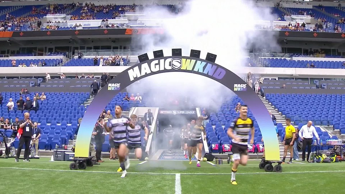 AND IT'S LIVE! 💪 Huddersfield Giants and York Knights kickstart the Magic Weekend on Sky Sports!🔥