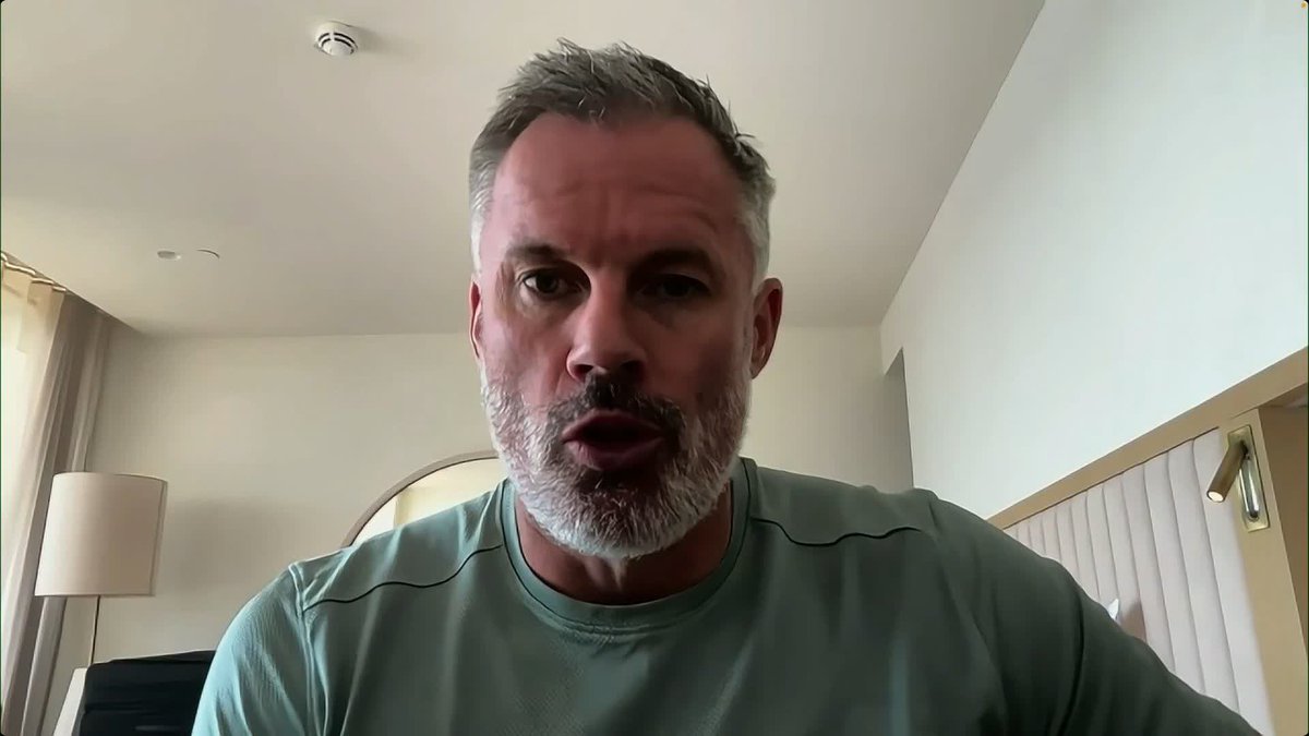 "The problem with the wide players, they all look better when they don't play!" Jamie Carragher thinks that England will continue to struggle with consistency in wide areas 😬