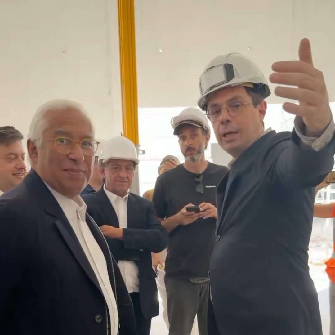 À Marseille, avec le Maire Benoît Payan, visite du chantier des futures écoles du parc Kalliste. Construire une école dans un quartier confronté à de nombreux défis sociaux est un choix fort : investir là où les citoyens en ont le plus besoin, c’est renforcer la cohésion et préparer l’avenir. Car l’école est au cœur du projet européen et de ses valeurs.