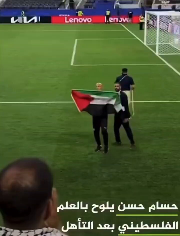 لدى الاتحاد الدولي لكرة القدم (FIFA) لوائح واضحة تهدف إلى منع تسييس كرة القدم والملاعب، حتى لا تتحول المباريات إلى منصة لزيادة الاستقطاب السياسي. ومن باب الحديث عن النزاهة وتطبيق اللوائح على الجميع، أطرح سؤالًا مشروعًا: ماذا لو قررت لجنة الانضباط (اللجنة التأديبية) التابعة للاتحاد (( إيقاف حسام حسن))، المدير الفني لمنتخب مصر، على خلفية ما قام به بعد المباراة؟ فهل ستخرج الجموع للحديث عن احترام اللوائح، أم ستسارع إلى ترديد سردية "المؤامرة الدولية" على "منتخب الساجدين"؟مجرد سؤال.