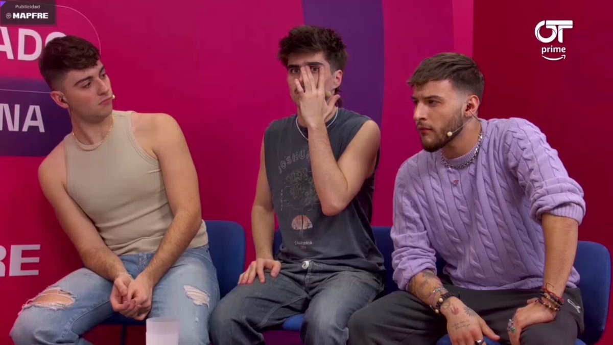 “claro boludo, porque me entiende” CALLATE QUE ME CAEN LAGRIMONES