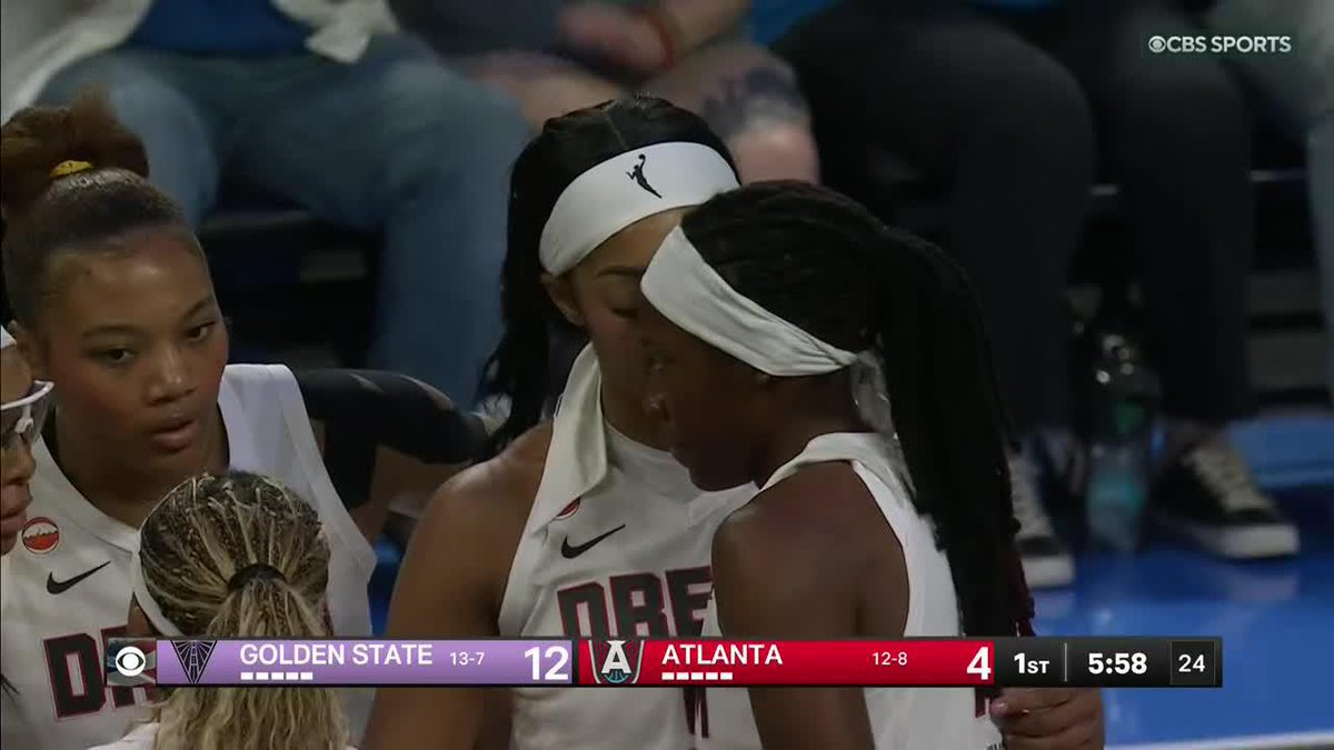 Angel Reese with the tough finish 💪