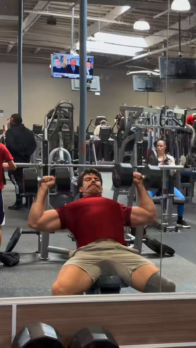 I don’t know how this gym got person to do indoor fire works…