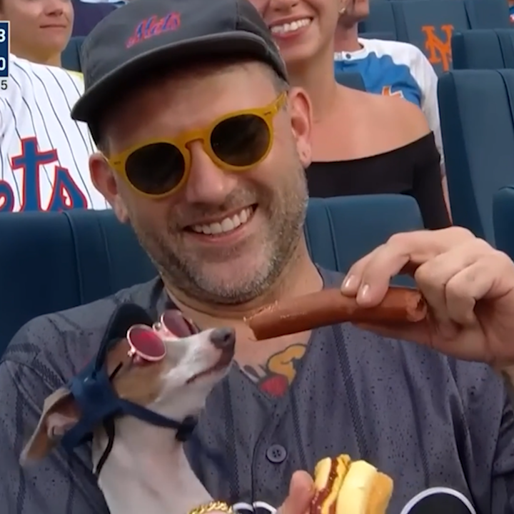 Nothing better than dogs eating hot dogs at the ballpark 🥲 The T‑Mobile Home Run Derby is LIVE on Netflix — Monday, July 13 at 8PM ET | 5PM PT. Special coverage begins at 7PM ET | 4PM PT.